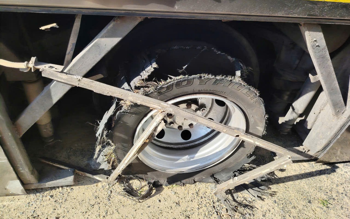 CSGT cảnh báo tai nạn do nổ lốp khi chạy trên cao tốc dịp cận Tết Nguyên đán 2026