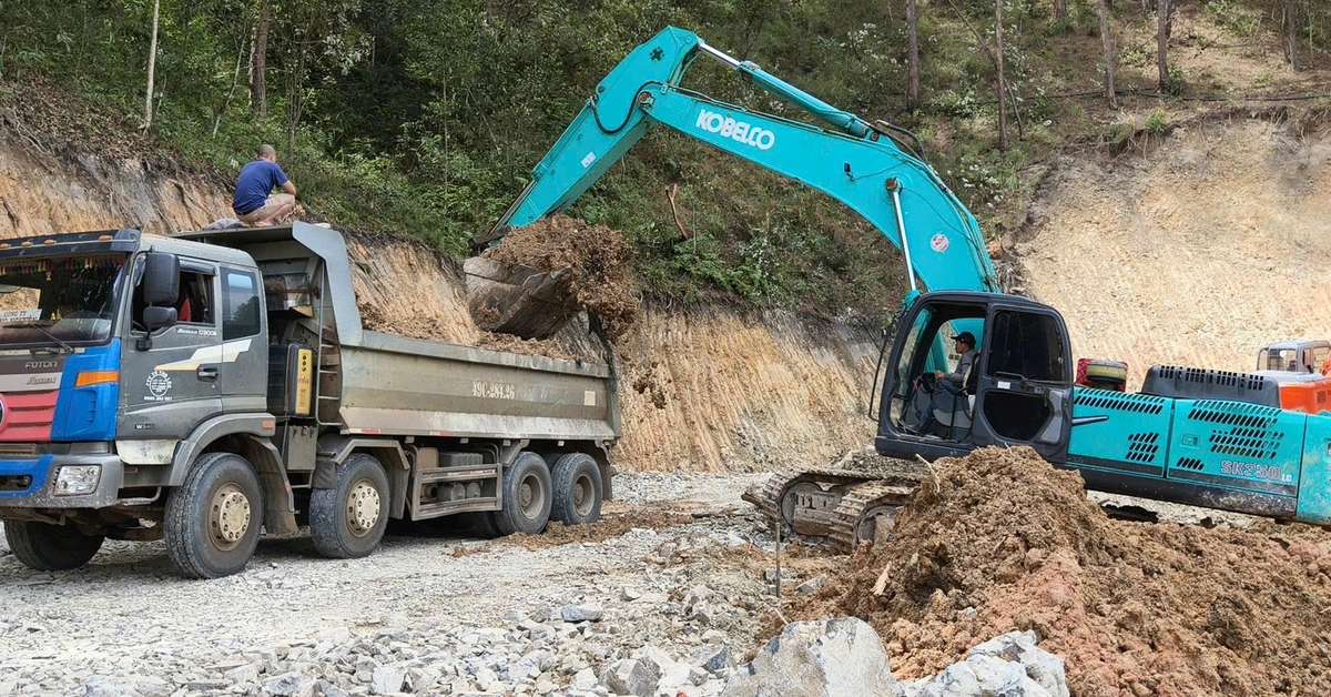 Lâm Đồng khẩn cấp sửa nhiều tuyến đường để đón khách du xuân