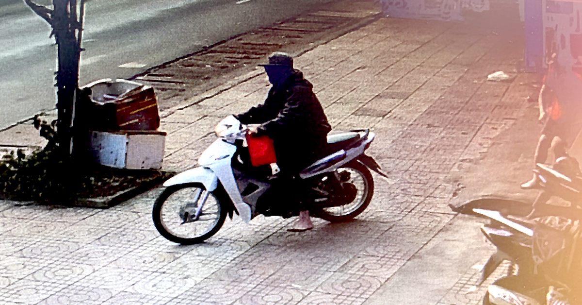 Truy tìm người đàn ông cướp tiệm vàng ở Lâm Đồng ngày đầu năm - Tuổi Trẻ Online