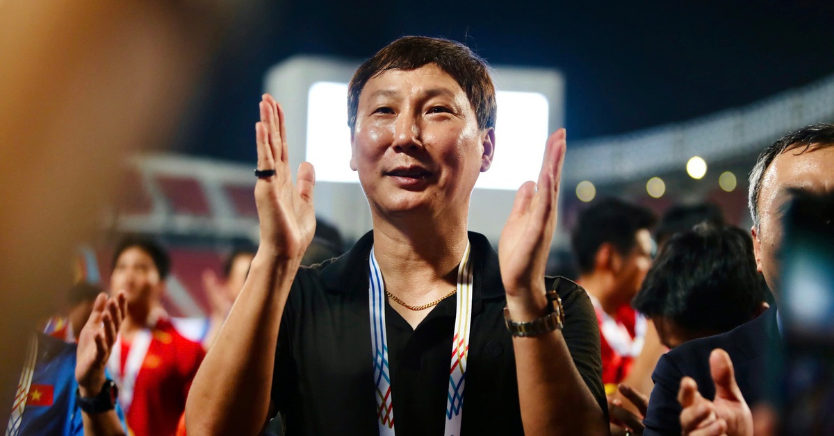 Truyền thông Indonesia: Đông Nam Á chỉ còn ông Kim Sang Sik là HLV Hàn Quốc