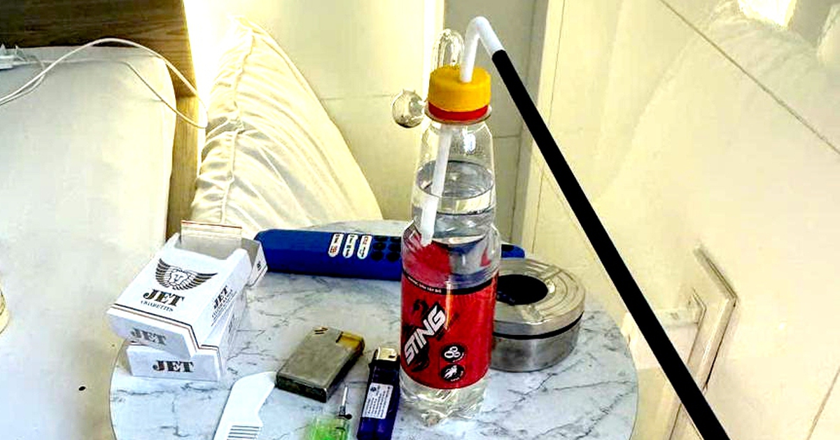 Bị bắt về tội 