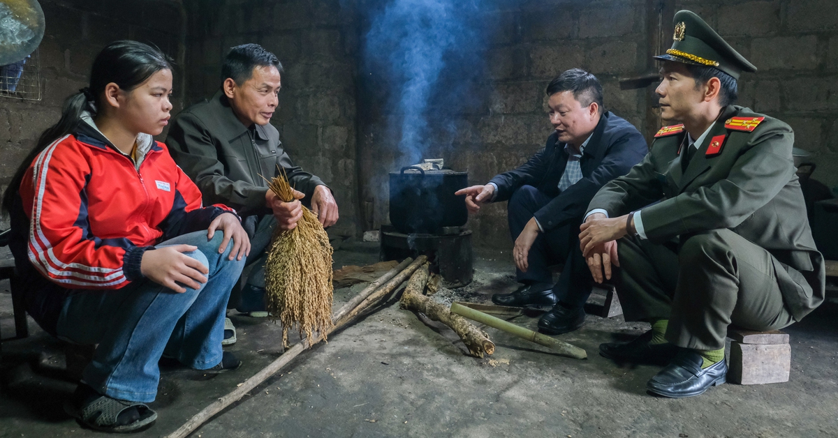 Những bao gạo đến vùng biên, Tết ấm hơn với học sinh nghèo