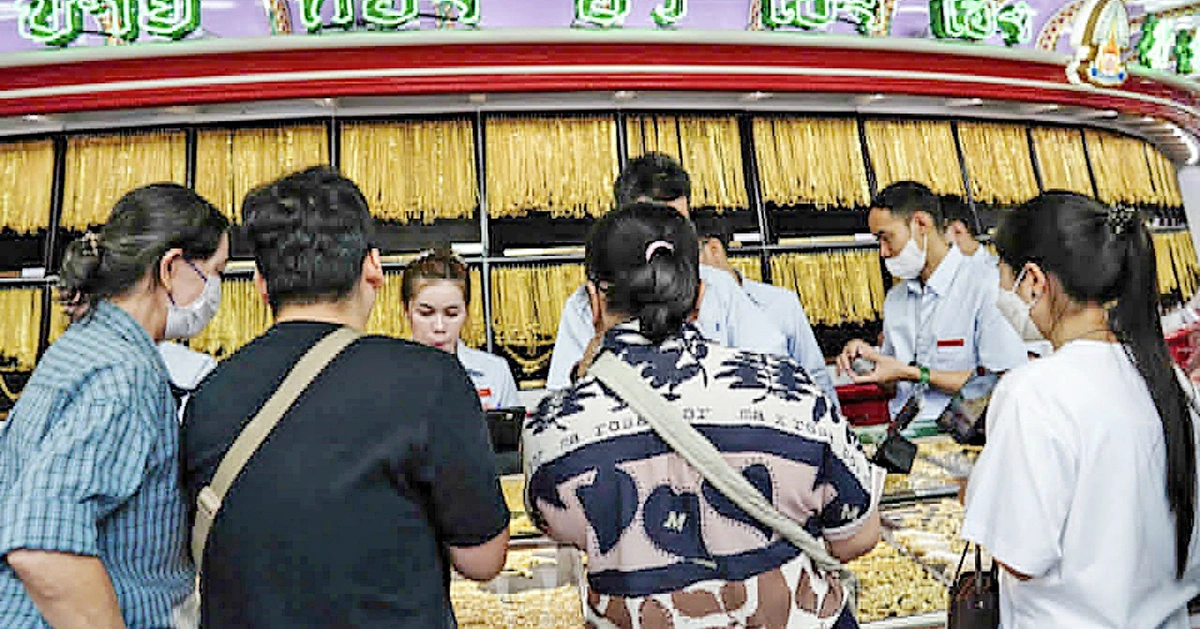 Vì sao giá vàng thế giới biến động mạnh?