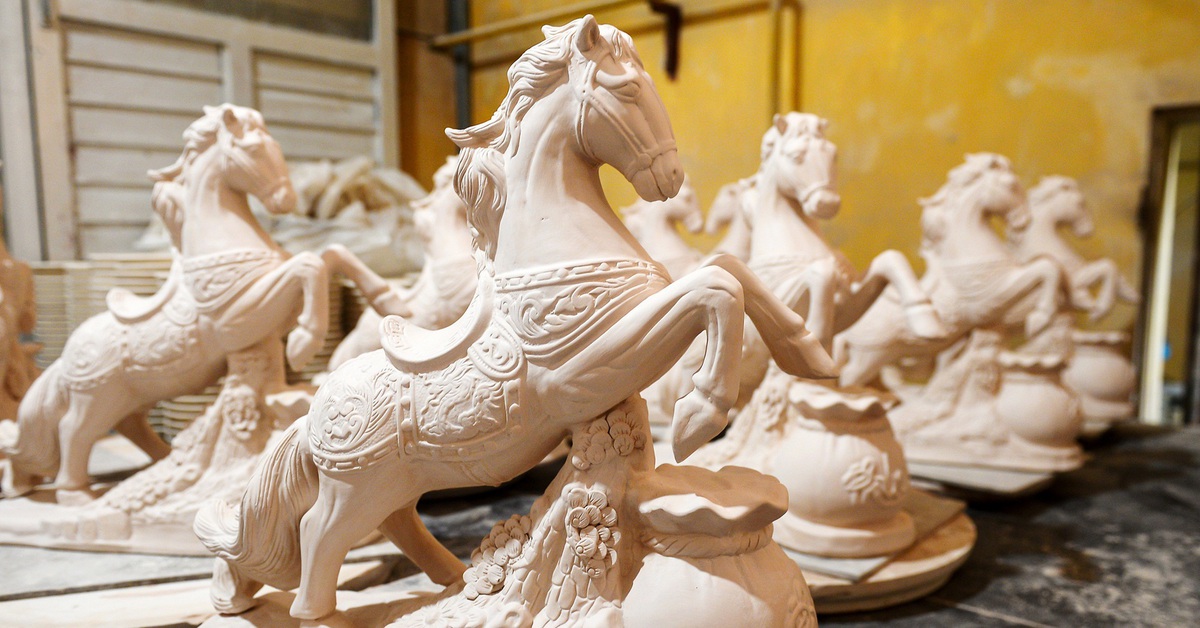 Linh vật Ngựa Tết 2026: Chọn 'thần thái' hơn kích thước