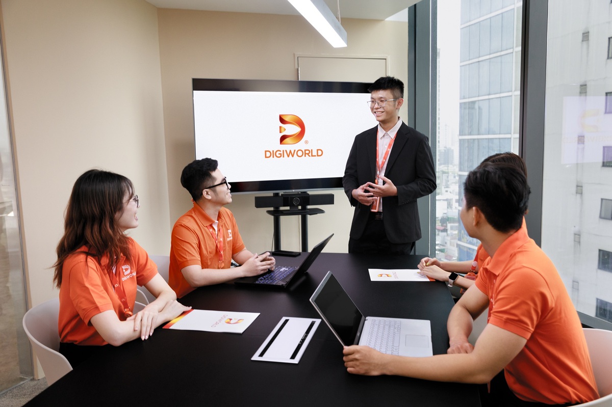 Lần đầu ‘chơi chứng khoán’, Digiworld tạm lỗ gần 91 tỉ khi ôm cổ phiếu Hòa Phát, Techcombank, VPBank