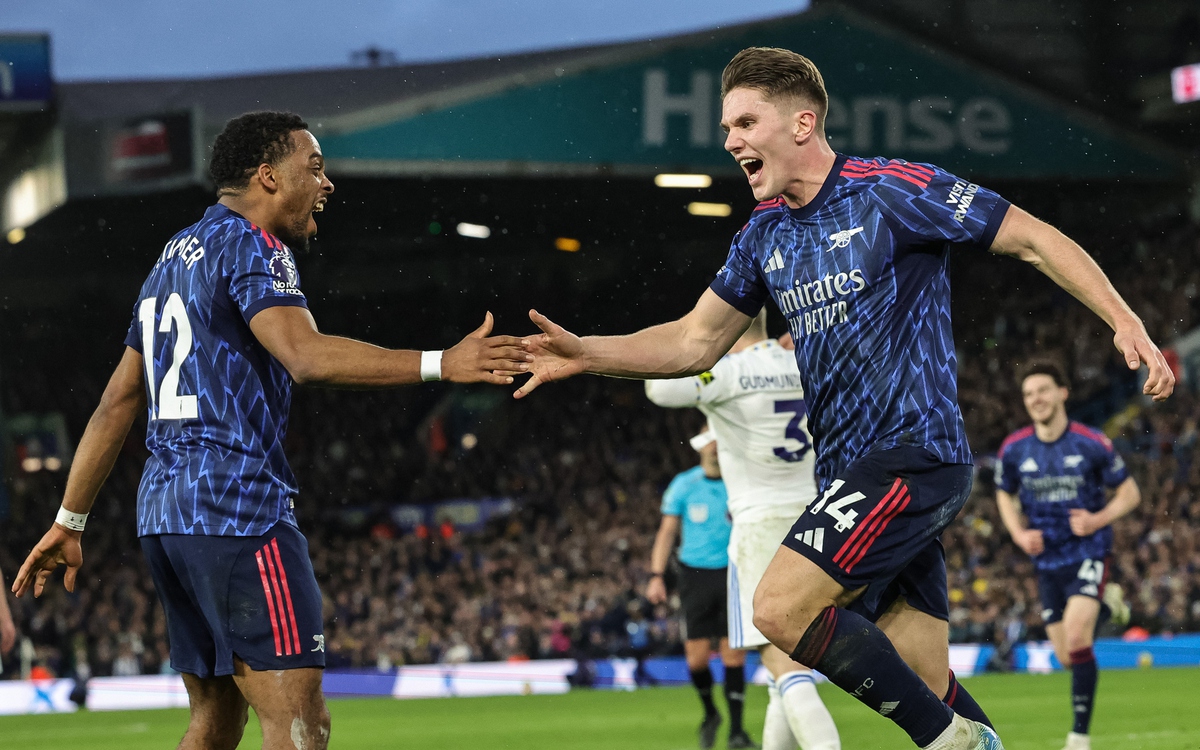 Arsenal trở lại mạch thắng, bỏ xa Man City 7 điểm