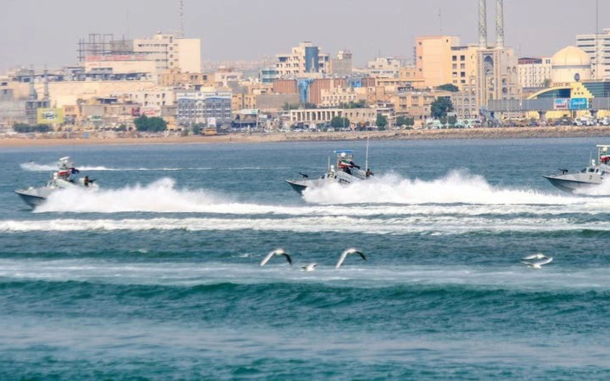 Nổ tại thành phố cảng phía nam Iran, tin đồn chỉ huy hải quân là mục tiêu
