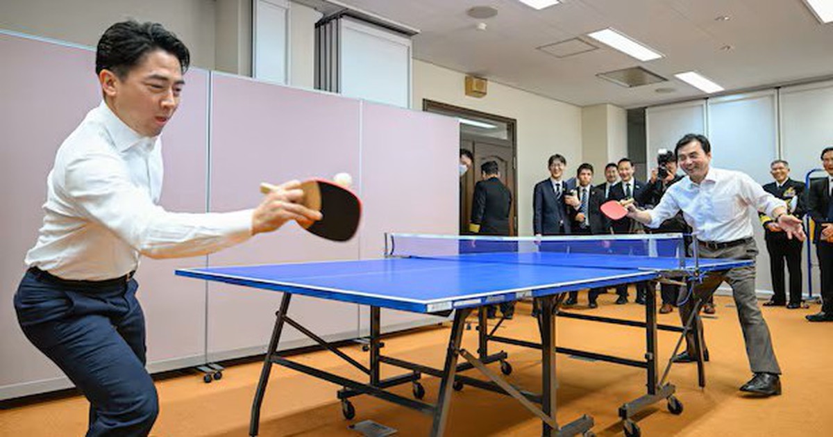 So tài bóng bàn sau hội đàm, bộ trưởng quốc phòng Nhật - Hàn bất phân thắng bại