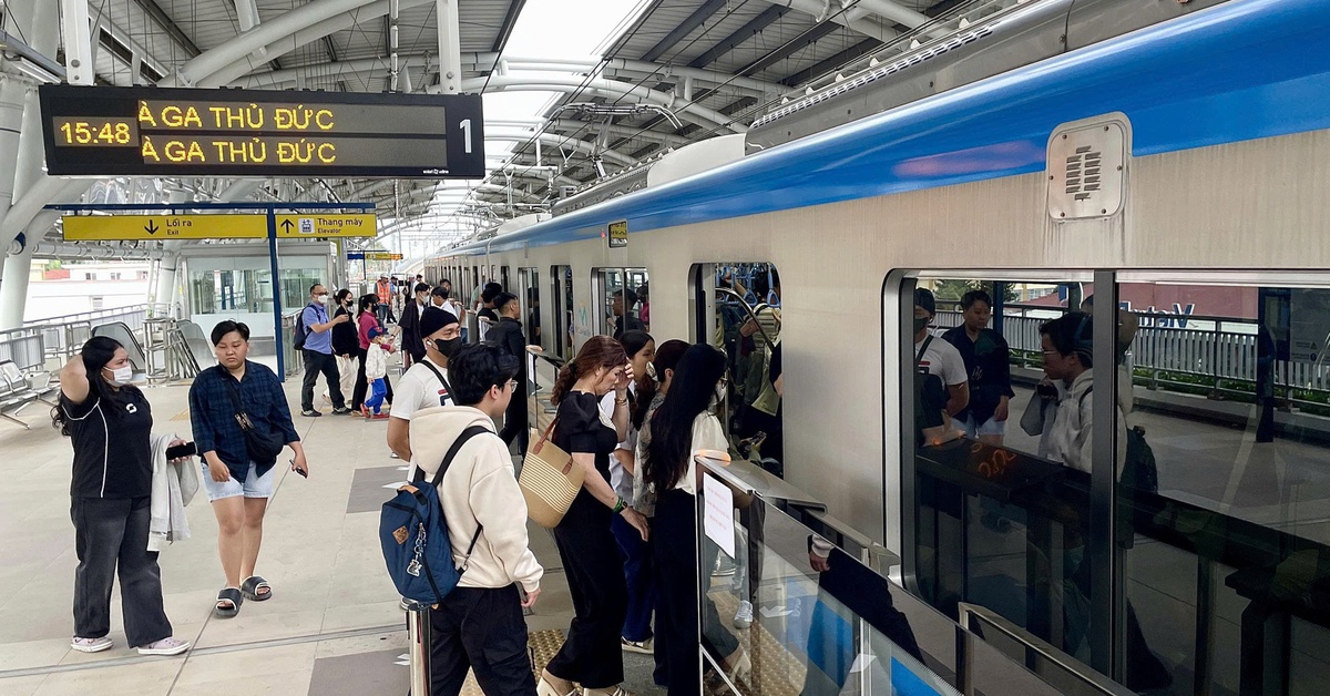 Hợp tác công - tư để làm metro, TP.HCM có thể thấy kinh nghiệm gì từ Singapore?