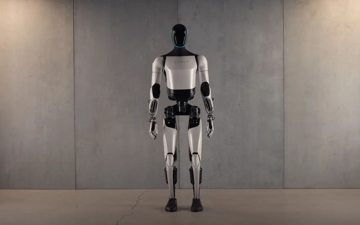 Tesla khoe robot AI giống người đến 'khó phân biệt', tính sản xuất 1 triệu con mỗi năm