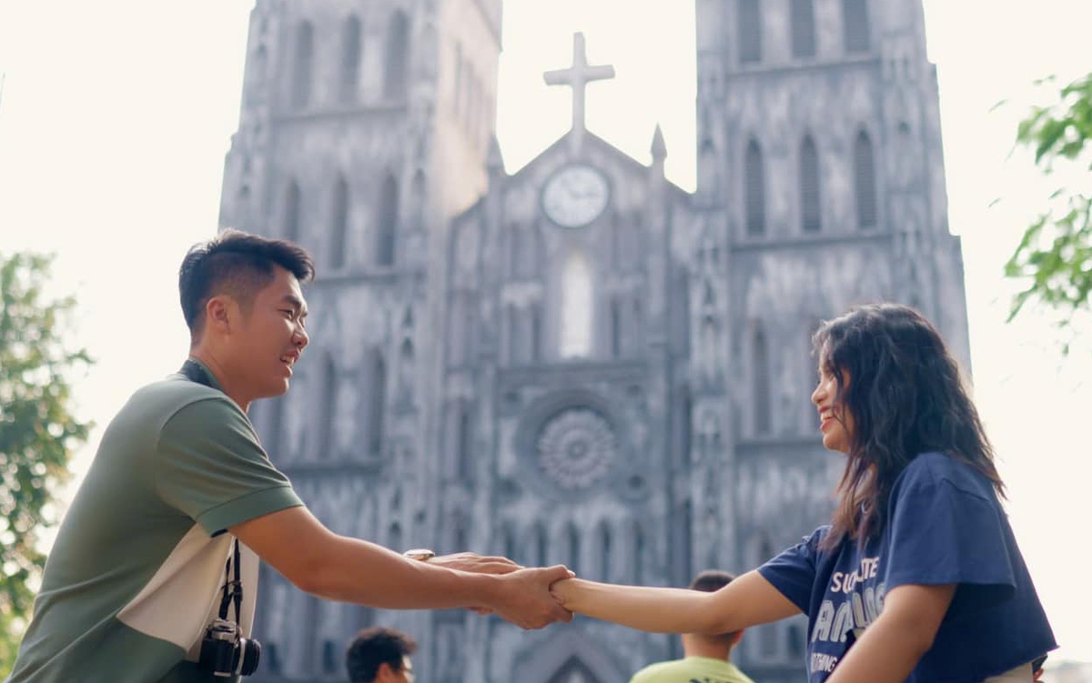 Cung thủ Ánh Nguyệt nhận lời cầu hôn của tay vợt cầu lông số 2 Việt Nam