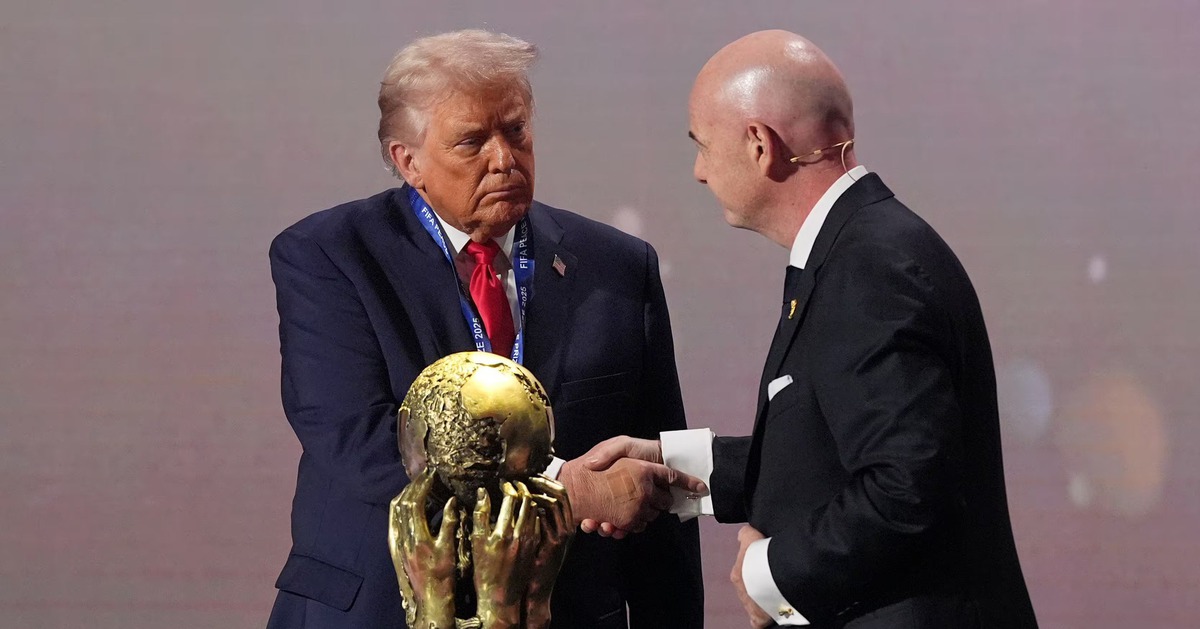 FIFA khốn khổ v&igrave; Tổng thống Donald Trump - Tuổi Trẻ Online