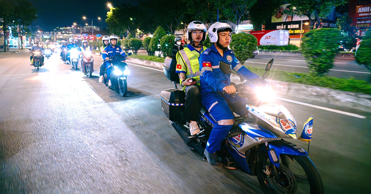 Những bạn trẻ 'gác đêm' của đường phố