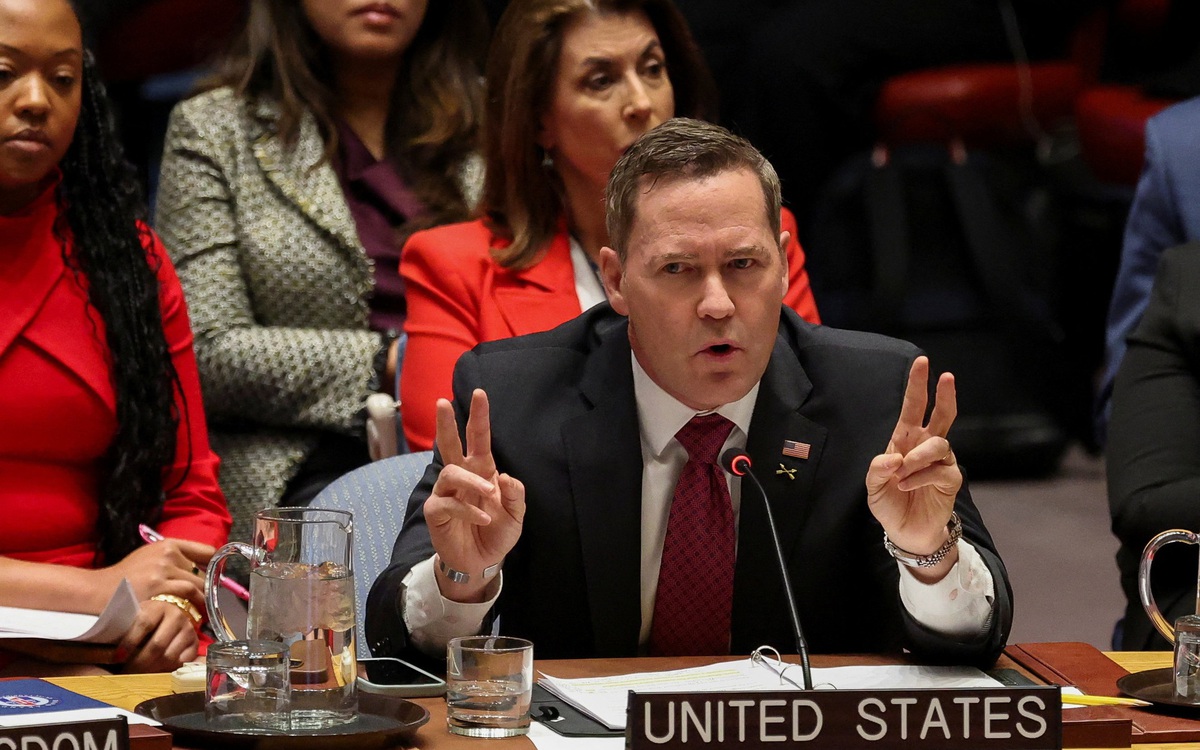 NÓNG: Hội đồng Bảo an họp về Venezuela, Trung Quốc, Nga, Mỹ 'khẩu chiến'