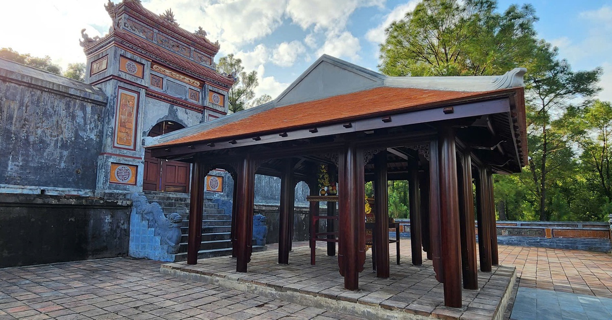 Dựng nhà gỗ trước lăng mộ Hoàng thái hậu Từ Dụ: Cần tuân thủ tính nguyên gốc của di tích