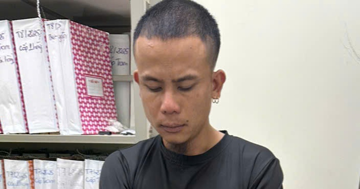 Tài xế xe đầu kéo dương tính với ma túy, còn chở thêm cả pháo hoa lậu