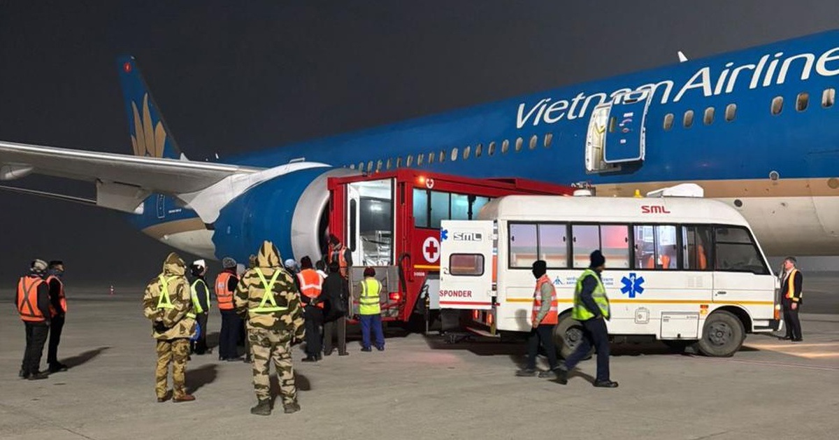 Máy bay Vietnam Airlines hạ cánh khẩn cấp tại Ấn Độ để cấp cứu hành khách