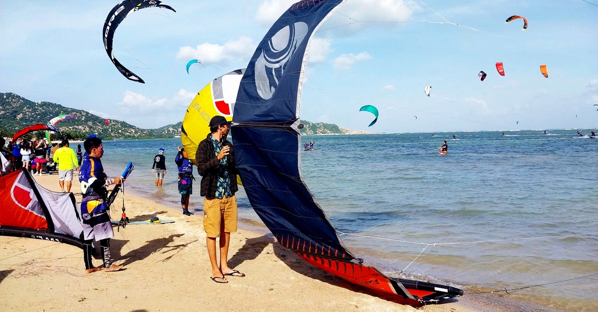 200 vận động viên tranh tài tại Giải lướt ván diều Mỹ Hòa - Khánh Hòa 2026 - Tuổi Trẻ