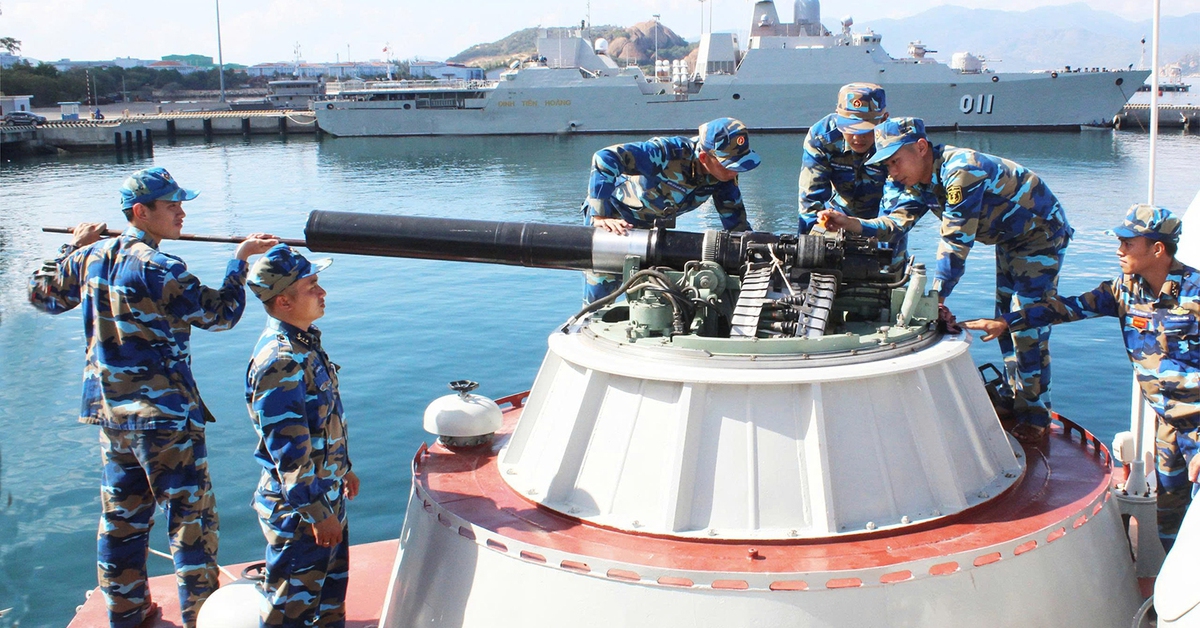 Lữ đoàn 'thép' của Hải quân nơi đầu sóng