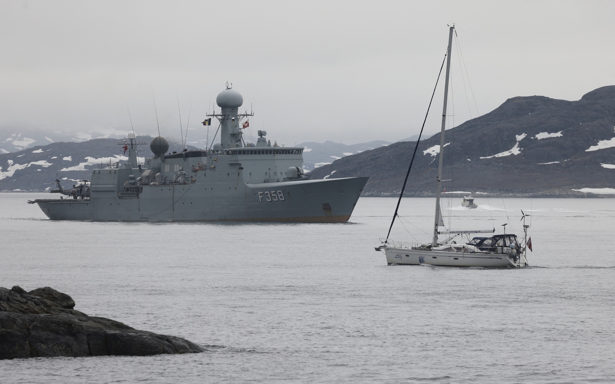 Reuters: Mỹ xem xét trả tiền cho người dân Greenland để sáp nhập hòn đảo