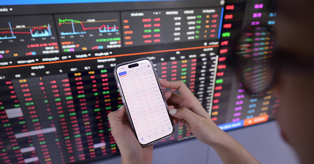 Chứng khoán 9-1: Thị trường điều chỉnh, cân nhắc chốt lời ngắn hạn