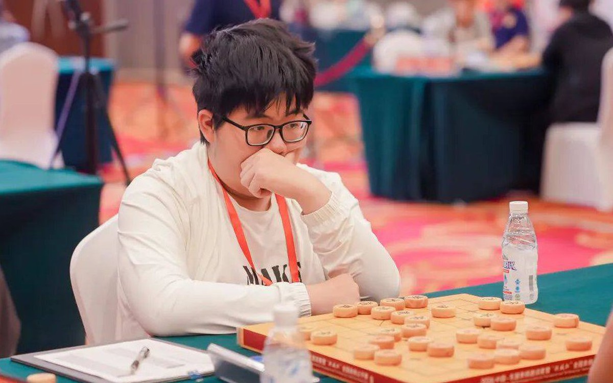Làng cờ tướng Trung Quốc lo dàn ngôi sao thế hệ mới 'khôn nhà dại chợ'