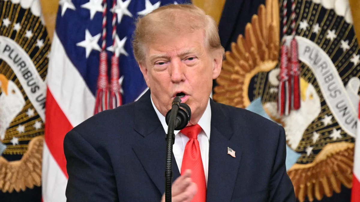 Tòa án Mỹ lệnh cho chính quyền ông Trump dừng các quảng cáo sử dụng tiền thuế của người dân