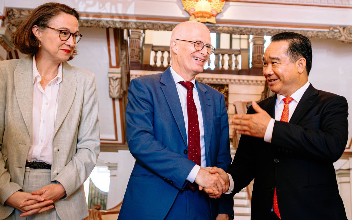 TP.HCM bắt tay thành phố cảng lớn nhất nước Đức, mở rộng thu hút đầu tư