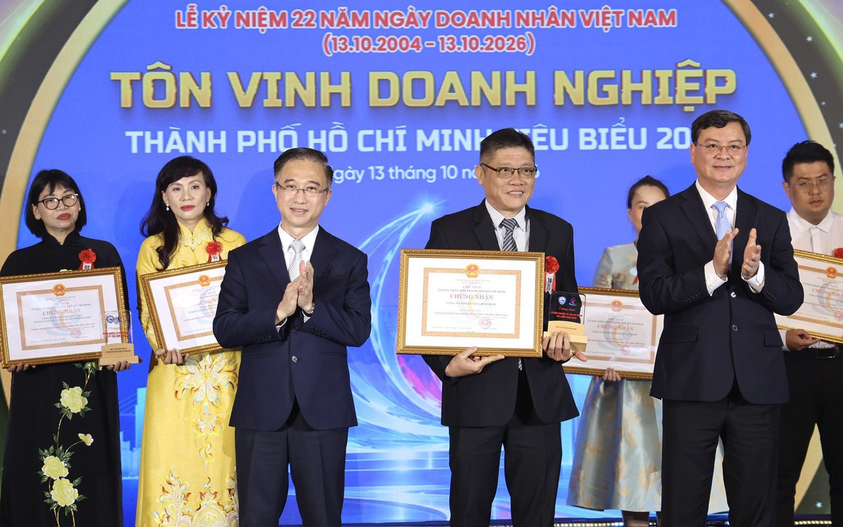 Tôn vinh 100 doanh nghiệp, 96 doanh nhân TP.HCM tiêu biểu năm 2026