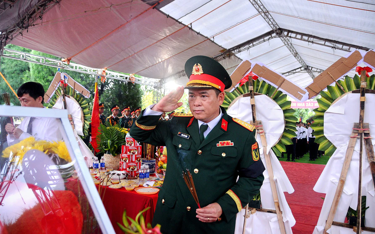 14 liệt sĩ được người dân chỉ nơi chôn cất đã về an nghỉ tại Nghĩa trang liệt sĩ Hội An