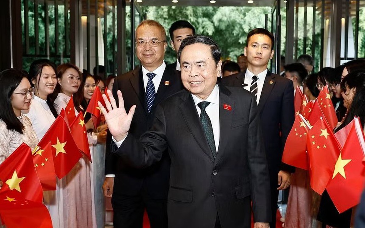 Chủ tịch Quốc hội Trần Thanh Mẫn đến Thiểm Tây, thăm siêu nhà máy Xiaomi