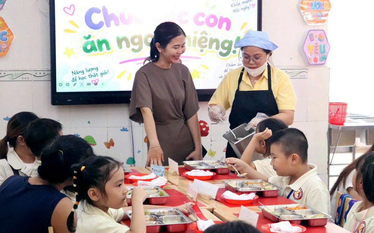 Bữa ăn bán trú: Làm sao kiểm soát từng khâu?