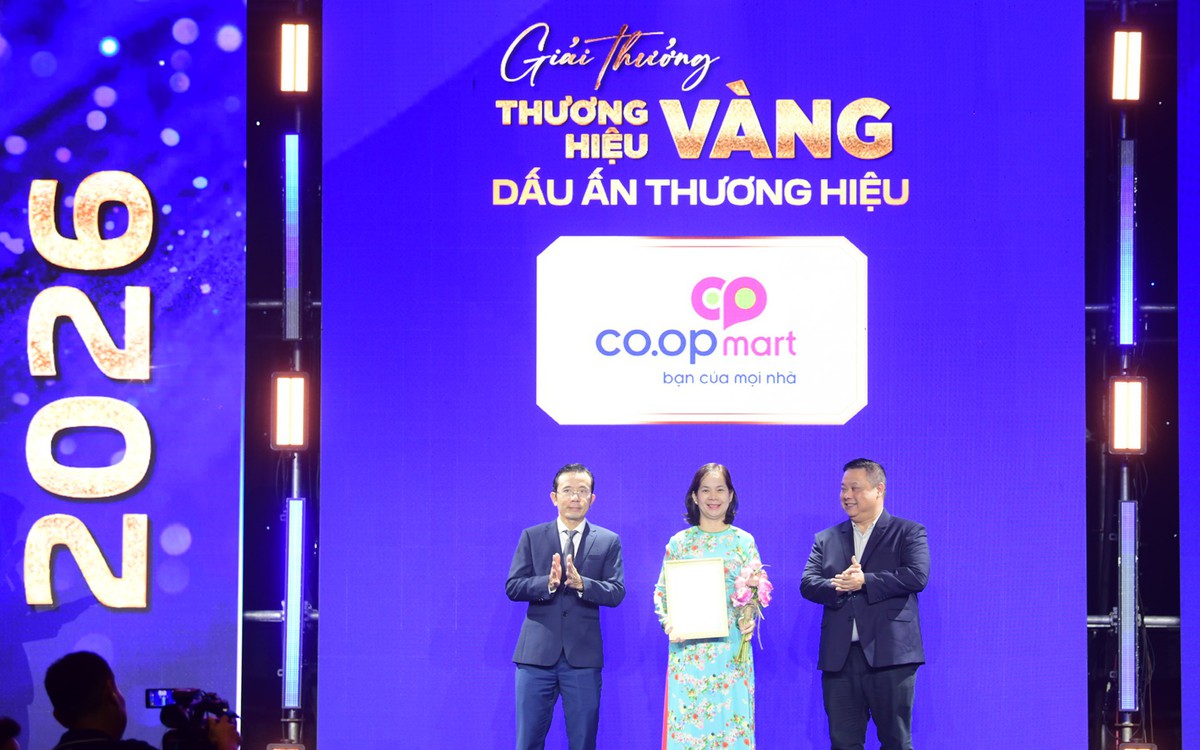 Saigon Co.op nhận cú đúp giải thưởng của TP.HCM trong năm Co.opmart tròn 30 tuổi