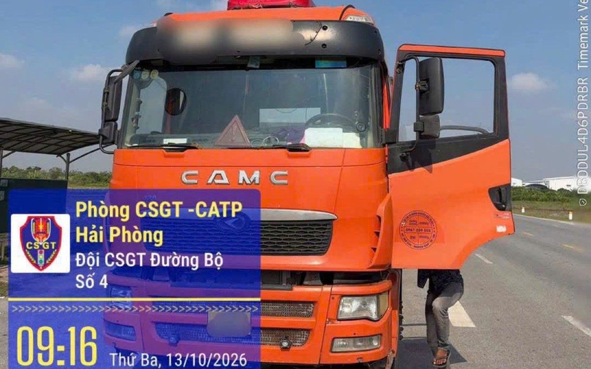 Xe đầu kéo bị tước phù hiệu vẫn ra đường, Hải Phòng phạt 17 triệu đồng chủ xe lẫn tài xế