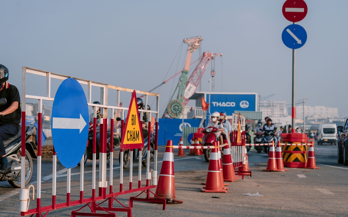 Giao thông đường Trường Chinh cải thiện sau phân làn