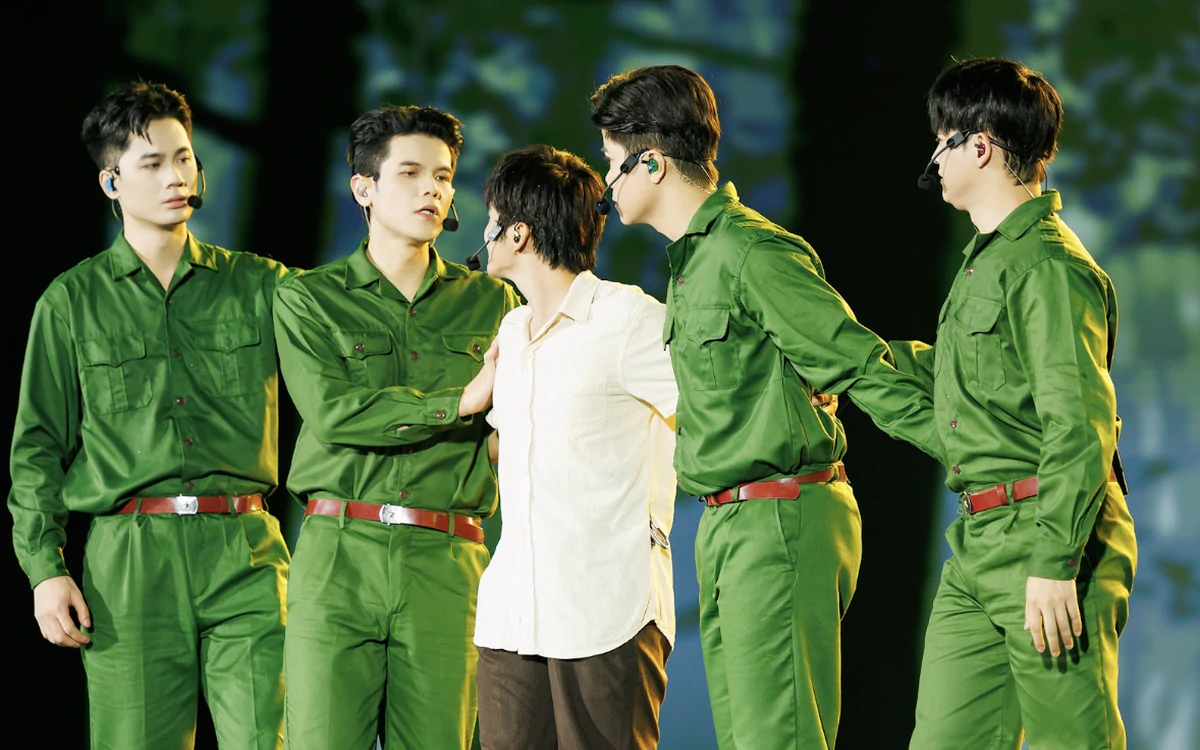 Concert Anh trai vượt ngàn chông gai: 'Xin đừng trách những giọt nước mắt của chúng tôi'