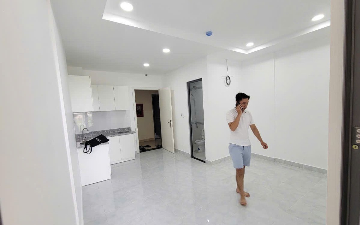 Căn hộ mới giá quá cao, gia đình trẻ lùng chung cư cũ