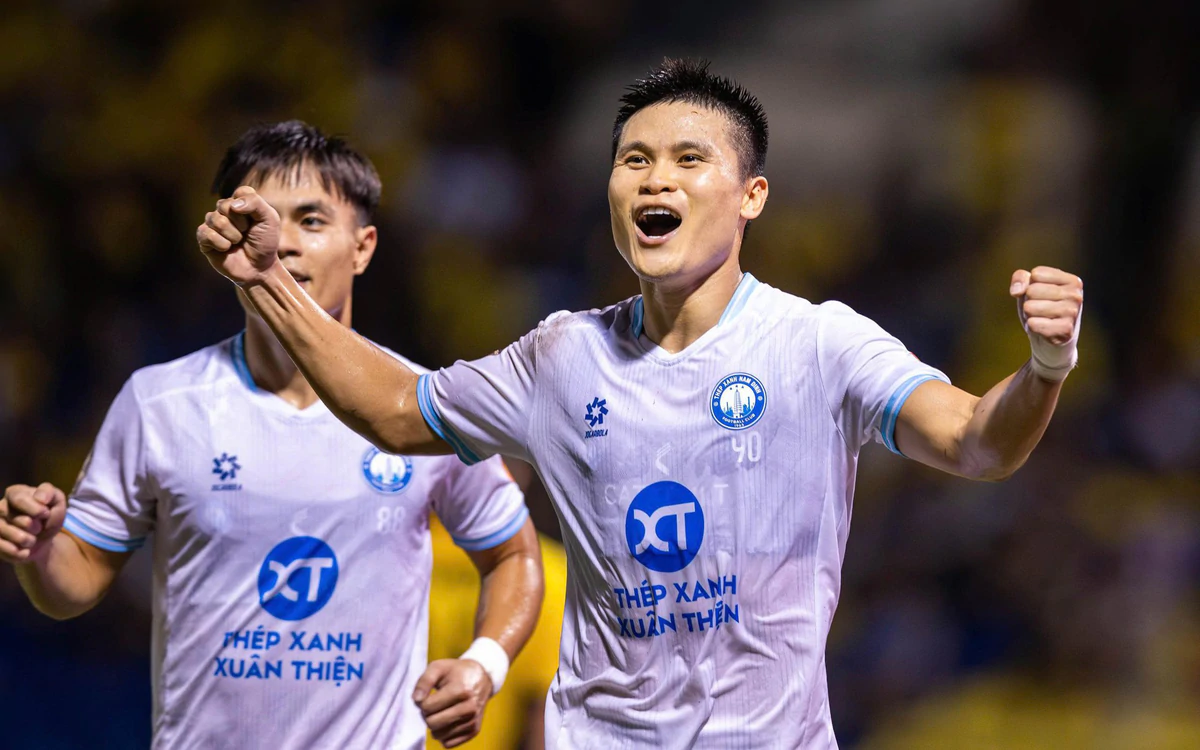 Tuấn Hải ghi bàn cho Nam Định, khát khao trở lại tuyển Việt Nam