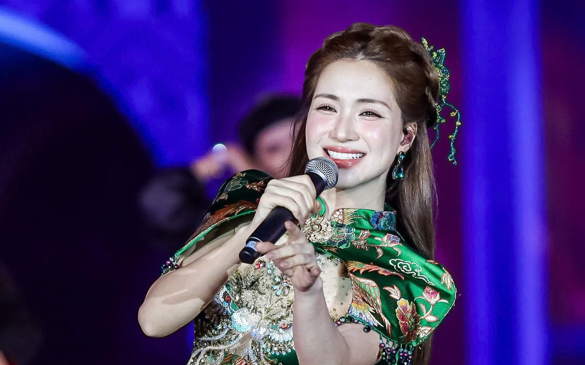 Hòa Minzy, Xuân Hinh và Đức Phúc làm nóng Lễ hội Văn hóa thế giới