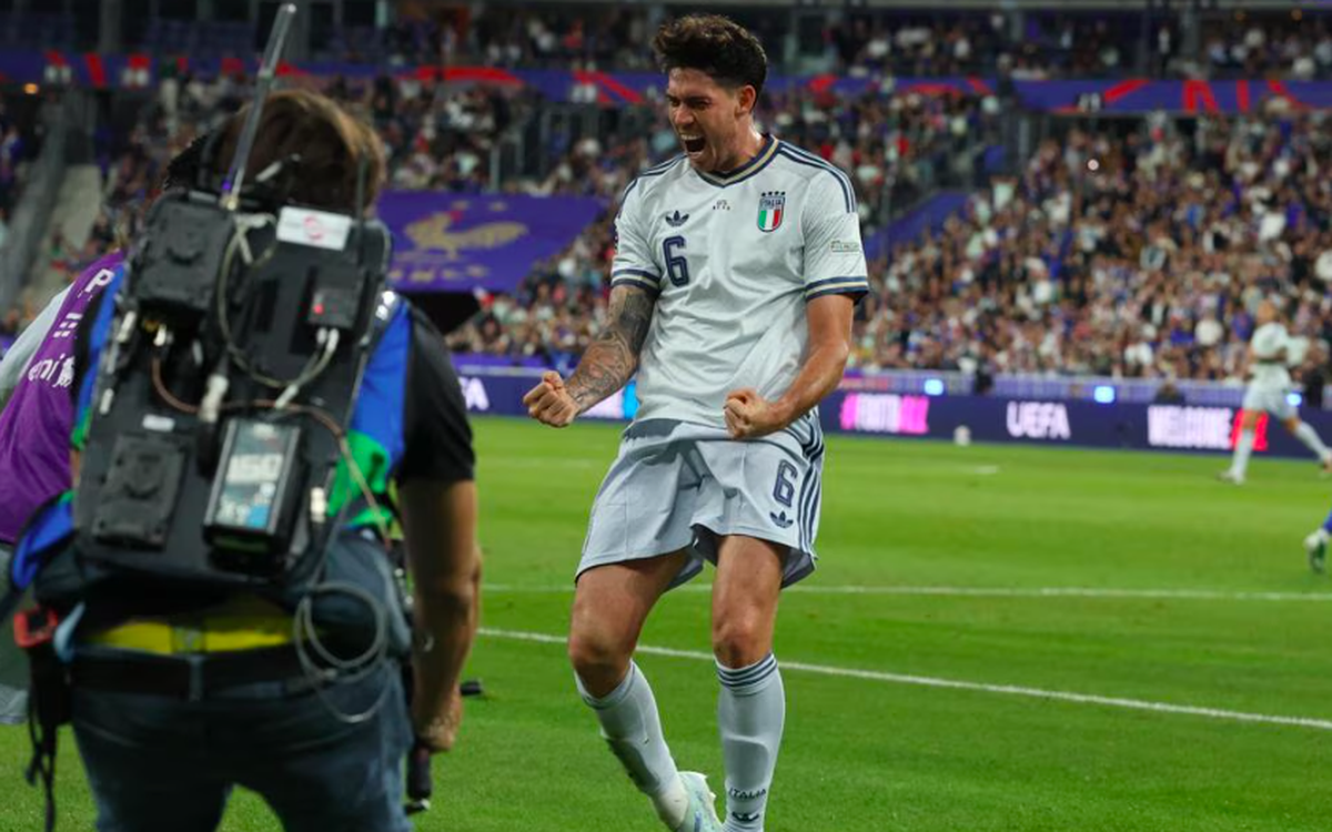 Tuyển Ý phá hỏng 'tuần trăng mật' của HLV Zidane với tuyển Pháp