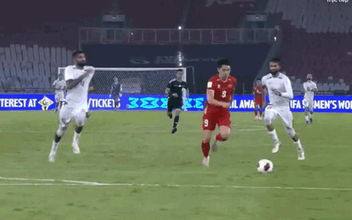 Video: 45 phút bùng nổ của Đình Bắc giúp tuyển Việt Nam đánh bại Pakistan