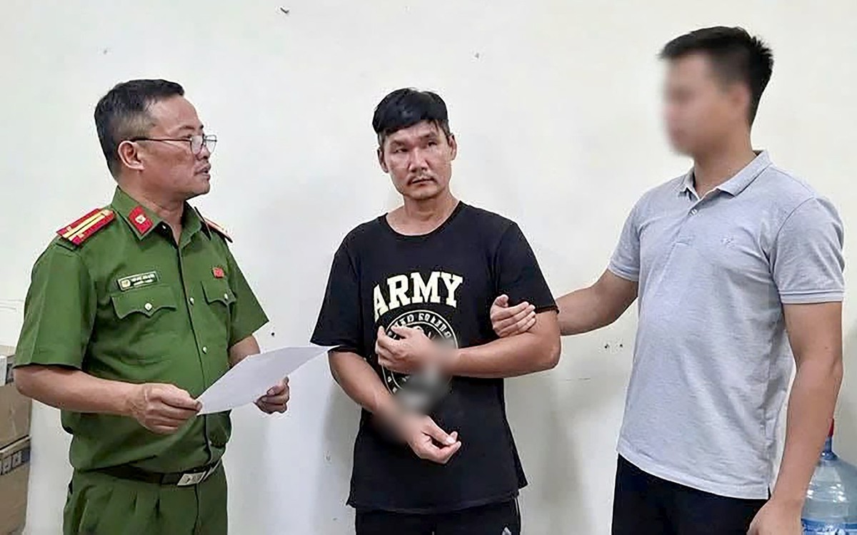 Bắt người đàn ông dùng dao tấn công, truy đuổi cán bộ công an