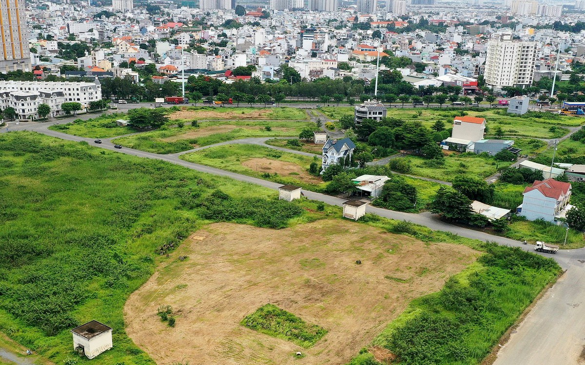 Tăng cọc đấu giá đất lên 50%: Có chặn được nạn 'thổi giá'?