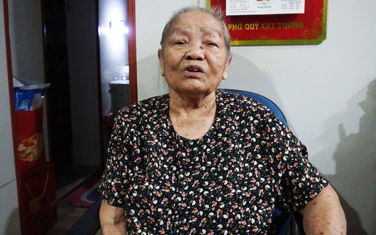 ‘Gia tài’ 7 lần được gặp Bác Hồ của nữ công nhân đất cảng