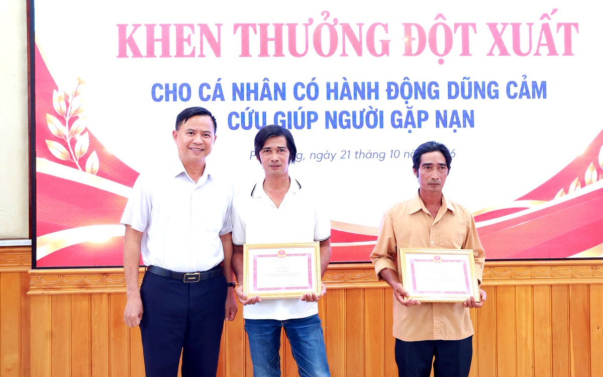 Khen thưởng 3 người đàn ông cứu bé trai 14 tuổi ở Đồng Nai