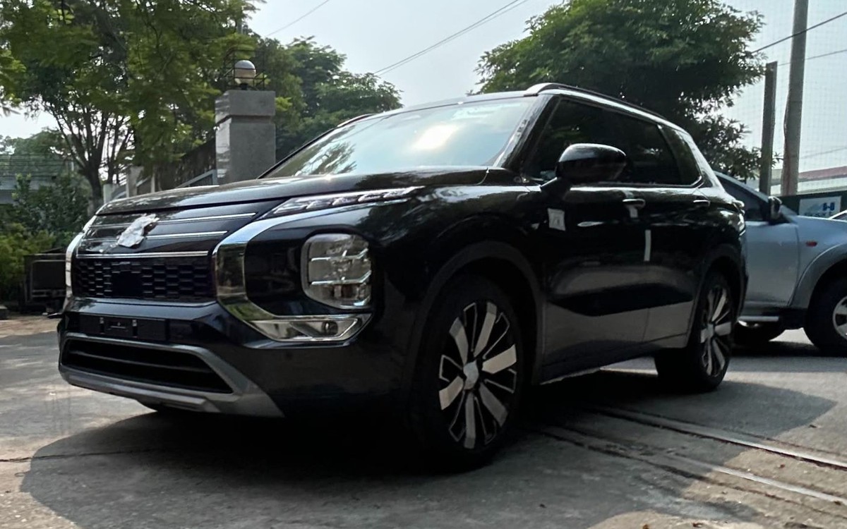 Mitsubishi Outlander đời mới lộ rõ ở Việt Nam, ngày ra mắt dự kiến không còn xa