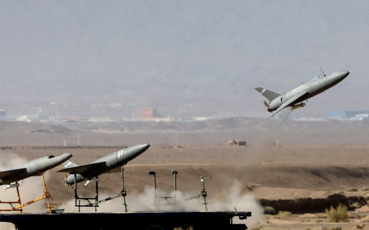 Iran công bố chương trình drone mới, nâng cấp drone Arash lên đầu đạn 100kg