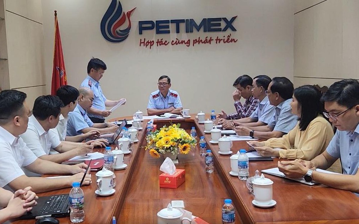 Petimex bán xăng dầu dưới chi phí cho 6 đối tác nước ngoài, thiệt hại 322 tỉ đồng