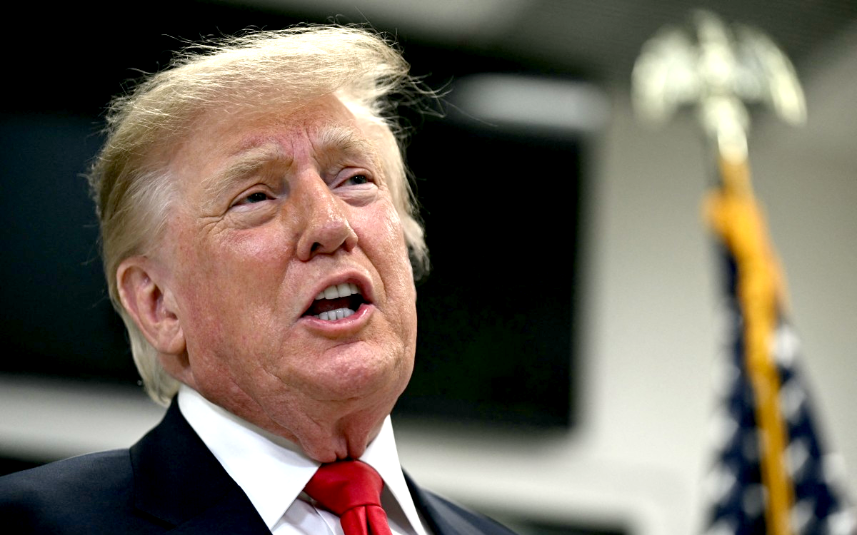 Tin tức thế giới 25-10: Ông Trump đi bỏ phiếu sớm; Ông Obama chỉ trích ông Trump nặng nề