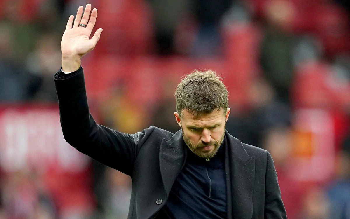 Lãnh đạo Man United âm thầm bàn chuyện sa thải Carrick